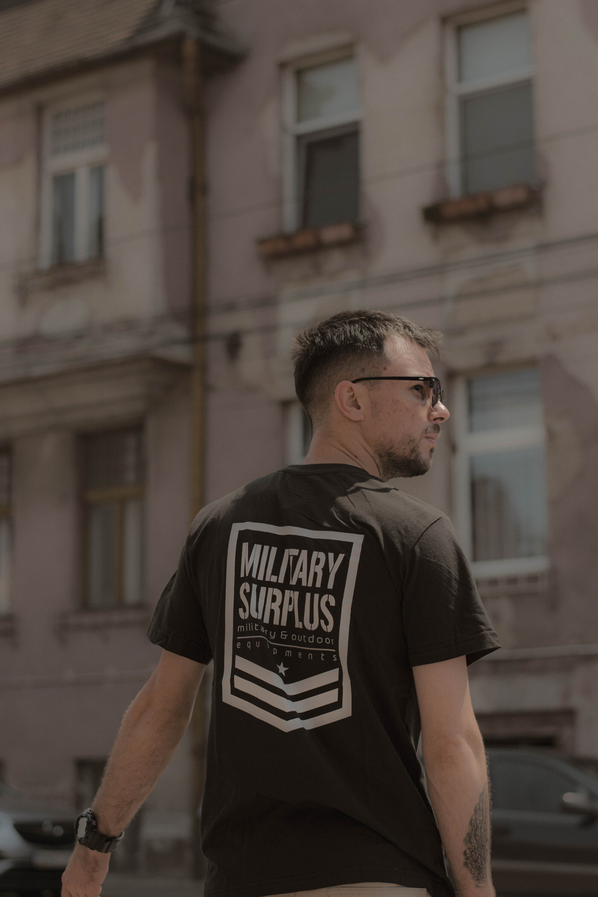 BASIC MAGNUM TSHIRT "MILITARY SURPLUS" BLACK Apparel \ TShirts