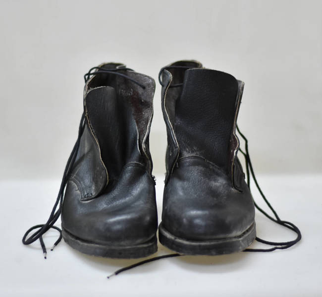 CLUJANA MILITARY BOOTS - LEATHER - ROMANIAN ARMY MILITARY SURPLUS - LIKE NEW