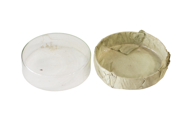 SET DE DOUA VASE PETRI DIN STICLA, CU DIAMETRUL DE 9-10 CM - SURPLUS MILITAR DE LA ARMATA ROMANA - CA NOU