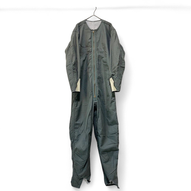 Pilot Coverall CWU-23/P - US Air Force Military Surplus - Unisex - White/Sage Green - Like new