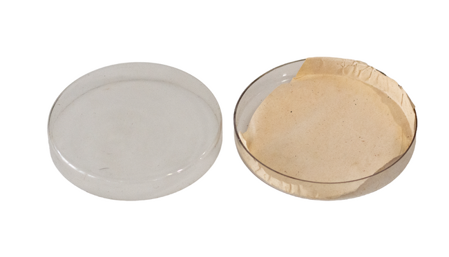 SET OF TWO GLASS PETRI DISHES, DIAMETER 15-16 CM - MILITARY SURPLUS FROM THE ROMANIAN ARMY - LIKE NEW