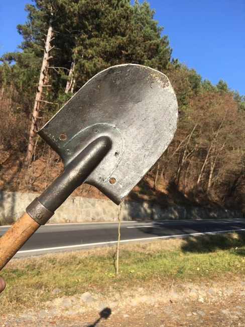 Infantry spade, Romanian Army Surplus - In Good Condition