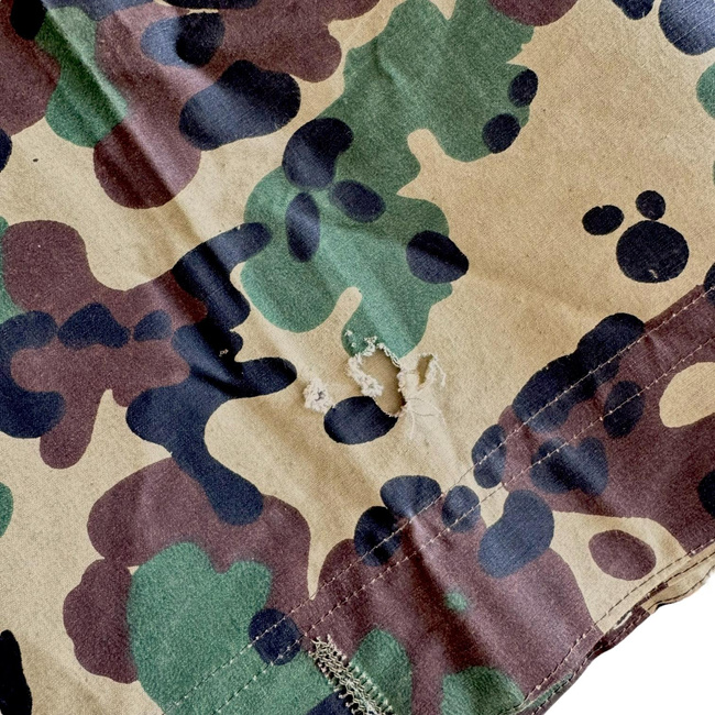 FOAIE DE CORT IMPERMEABILA, ADAPOST, PONCHO - 180 x 180 CM - CAMUFLAJ MOZAIC DALMATIAN - SURPLUS MILITAR ARMATA ROMANA - UZATA