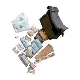 GEANTA SANITARA VINTAGE CU PANSAMENTE - SURPLUS MILITAR ARMATA ROMANA - IN STARE BUNA