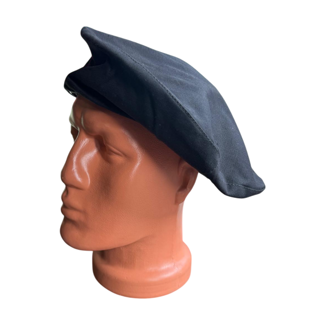 Bereta militara cu margine visinie/bordo - Surplus militar Armata Romana - Uzata