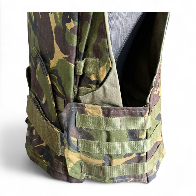 VESTA TACTICA MOLLE - CAMUFLAJ DPM - SURPLUS MILITAR ARMATA ROMANA - IN STARE BUNA