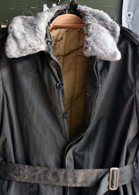 Jacheta Parka - Guler cu blana gri - Surplus militar din armata romaneasca - Neagra - Ca noua