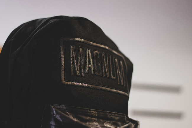 RUCSAC MAGNUM CORPS - NEGRU/ARGINTIU (CAMUFLAJ)