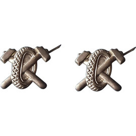 SET 2 SEMNE DE ARMA PENTRU EPOLETI, GRADE MILITARE - AUTO - SURPLUS MILITAR ARMATA ROMANA - ARGINTII - IN STARE BUNA