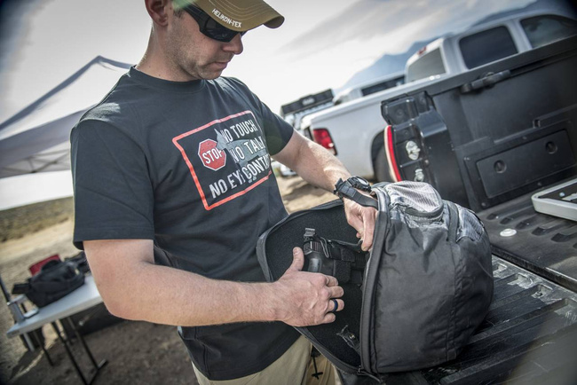 TRICOU (K9 - NO TOUCH) - HELIKON