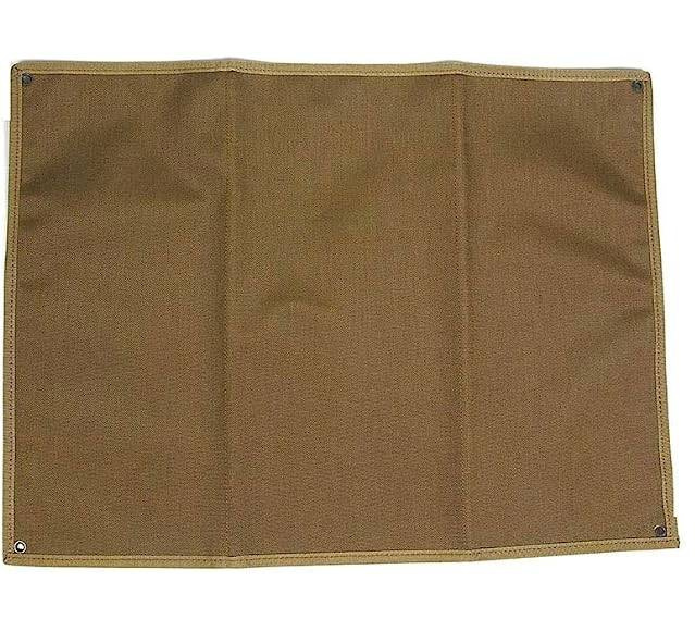 Panou pliabil de afișaj pentru ecusoane și insigne, cu sistem de atașare tip arici