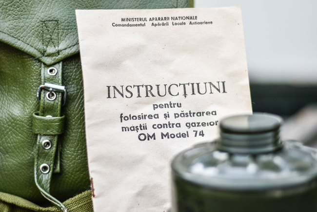 MASCA DE GAZE ARMATA ROMANA - M74 - SURPLUS MILITAR ROMANESC - PENTRU DECOR