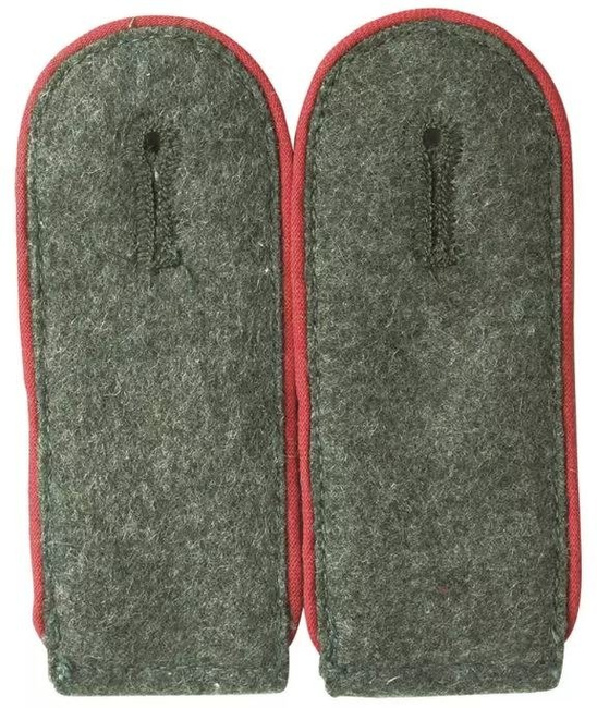 German WWII Red Epaulets Enlisted Men