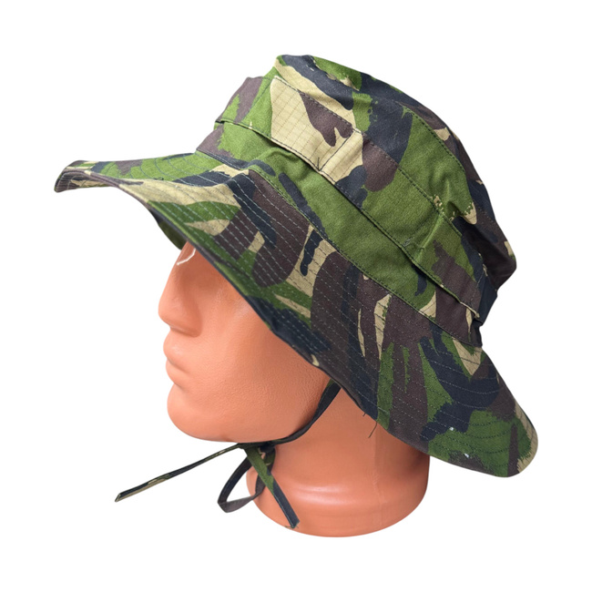 Palarie Boonie cu plasa anti-insecte inclusa - Surplus militar romanesc - Camuflaj Woodland - In stare buna  