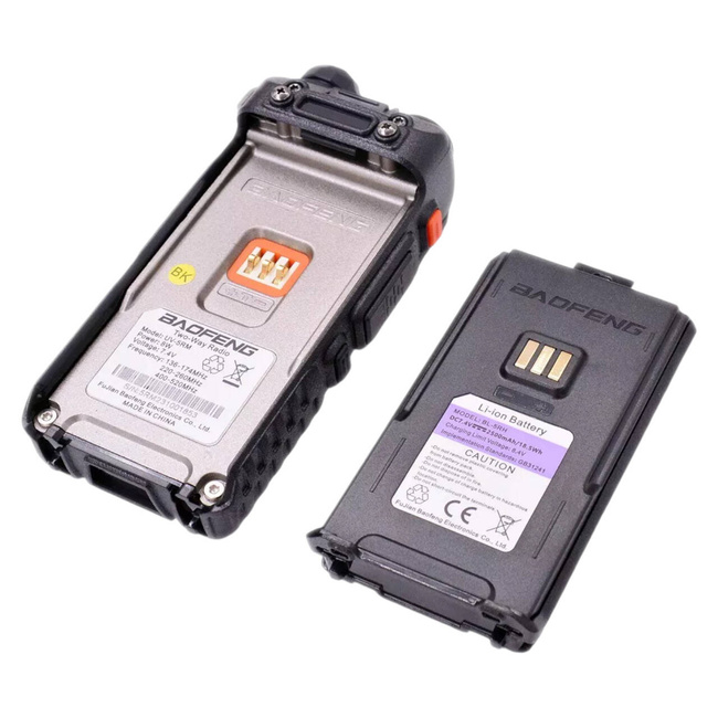 Baofeng UV-5RM 8W Tri-Band Radio cu USB-C