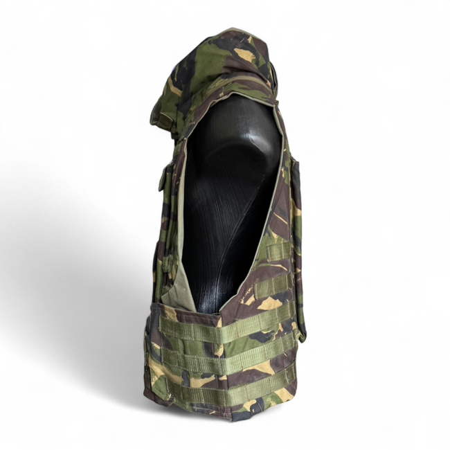 VESTA TACTICA MOLLE - CAMUFLAJ DPM - SURPLUS MILITAR ARMATA ROMANA - IN STARE BUNA