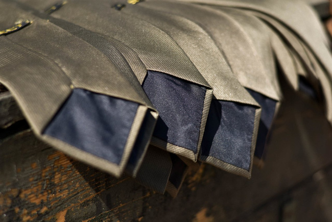 Cravata Horia de ofiter, tesatoria Select - Khaki - Surplus Armata Română