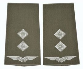 EMBLEMA - GENUINE GERMAN AIR FORCE O.D./SILVER SHOULDER LOOPS ´OBERLEUTNANT´