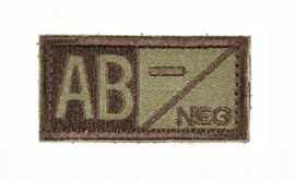 EMBLEMA GRUPA SANGUINA VELCRO (AB- NEGATIV) 5 x 2,5 CM MARO/O.D.