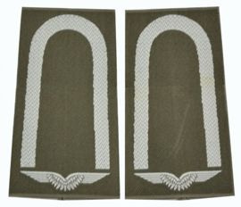 EMBLEMA - GENUINE GERMAN AIR FORCE O.D./SILVER SHOULDER LOOPS ´UNTEROFFIZIER´