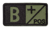 Ecuson grupa sangvină B+ pozitiv brodat pe khaki cu fir negru, cu aplicare tip Velcro (cu scai) - 7,5x3,5 cm