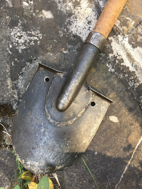 Lopata mica infanterie - spada - Surplus Armata Romana - in stare buna