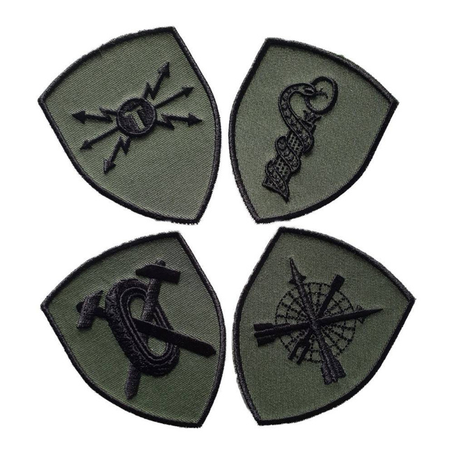 EMBLEMA SEMN DE ARMA MANECA SCUT - ARTILERIE TERESTRA - BRODATA PE SUPORT KAKI CU FIR NEGRU