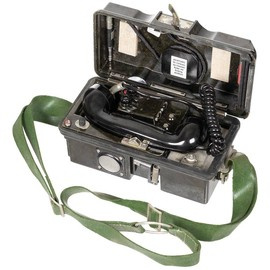 TELEFON GERMAN NVA - CU HUSĂ ȘI ACCESORII - SUPLUS MILITAR - CA NOU