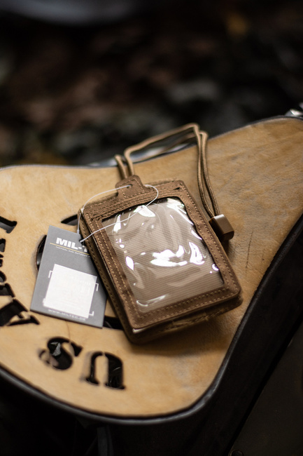 BADGE HOLDER - ID CARD HOLDER - DARK COYOTE