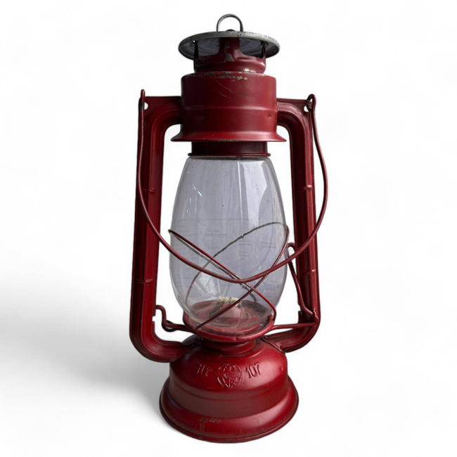 WIND LAMP - METALOGLOBUS - RED - MILITARY SURPLUS ROMANIAN ARMY - IN GOOD CONDITION