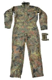 COSTUM GENUINE GERMAN ARMY FLECKTARN CAMO FLIGHT COVERALL W/ MAP CASE