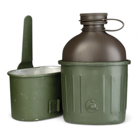 Set bidon pentru apa din plastic cu cana metalica - Surplus Militar Armata Germana - Verde OD/Negru - Uzat