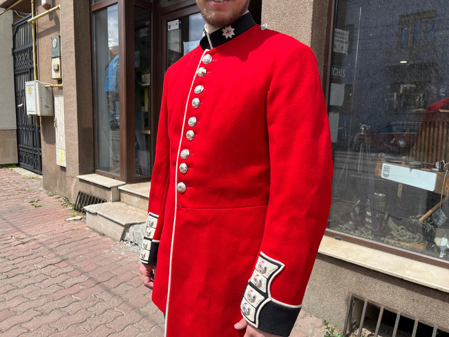 TUNIC WITHOUT EPAULETS - BRITISH ARMY MILITARY SURPLUS - RED - USED