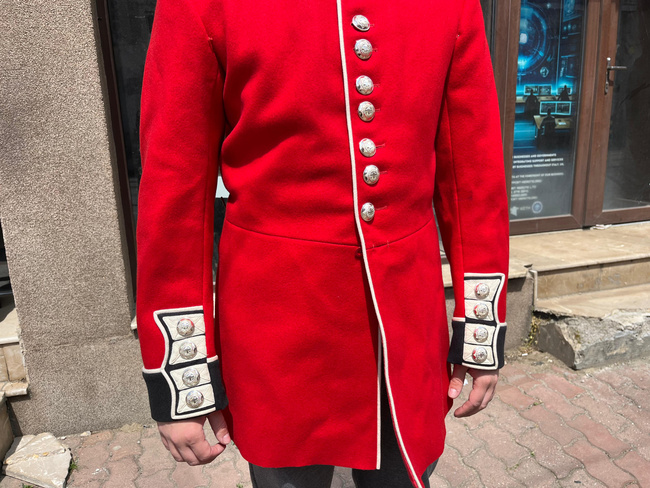 TUNIC WITHOUT EPAULETS - BRITISH ARMY MILITARY SURPLUS - RED - USED