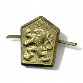 Military Cap Badge - ČSLA - KING - Czechoslovak Army Military Surplus - With Back Fastening System - Gold - In Good Condition