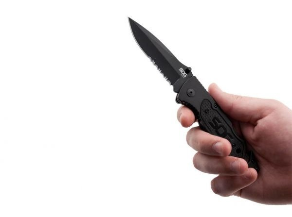 Cutit de buzunar SOG Escape Black