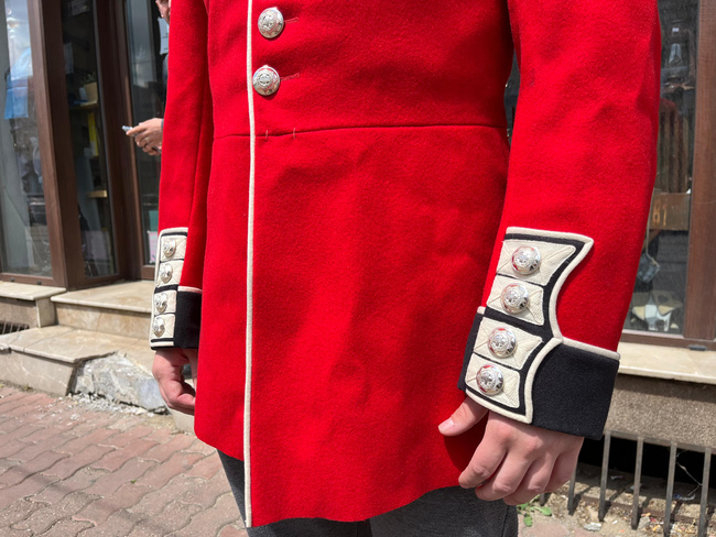 TUNIC WITHOUT EPAULETS - BRITISH ARMY MILITARY SURPLUS - RED - USED