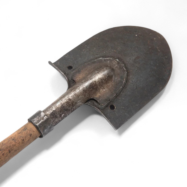 Infantry spade, Romanian Army Surplus - In Good Condition