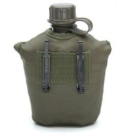 BIDON AMERICAN PENTRU APĂ - DIN PLASTIC - CU HUSĂ - 1 L - OD (Olive Drab)