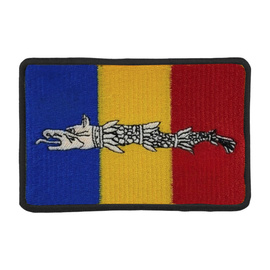 Ecuson Lupul Dacic cu aplicare Velcro (cu scai) - 7,5x4,5 cm - brodat pe suport tricolor cu contur negru