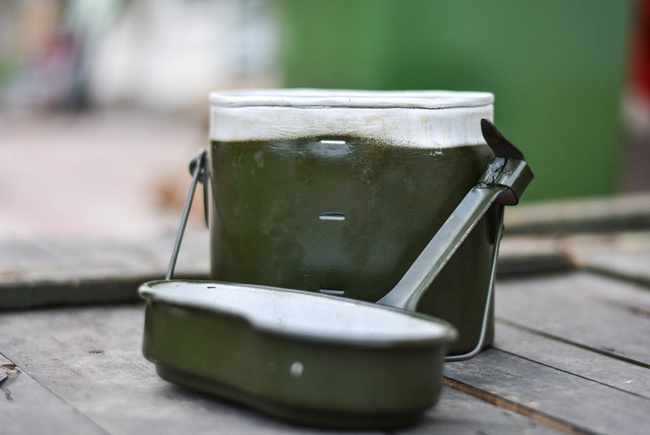 GAMELA DIN ALUMINIU - SURPLUS MILITAR AUTENTIC ARMATA ROMÂNĂ RSR - In stare buna