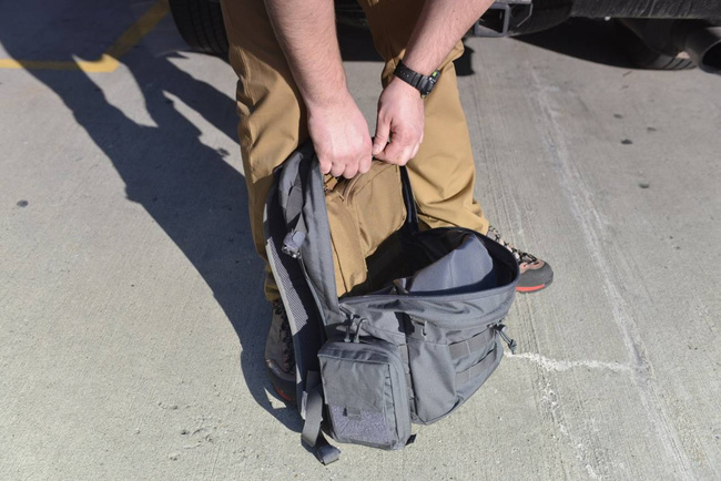 GEANTA EDC INSERT LARGE® - CORDURA® - GRI INCHIS