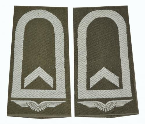 EMBLEMA - GENUINE GERMAN AIR FORCE O.D./SILVER SHOULDER LOOPS ´FELDWEBEL´