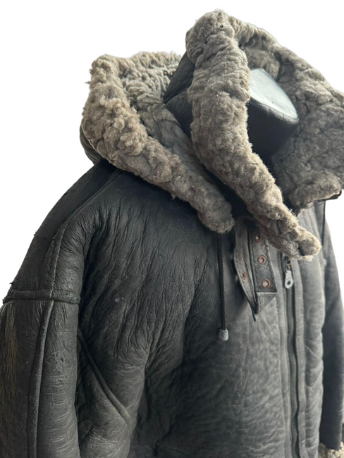 JACHETA DIN PIELE SI BLANA PE INTERIOR - SURPLUS MILITAR AL ARMATEI ROMANE - UZATA