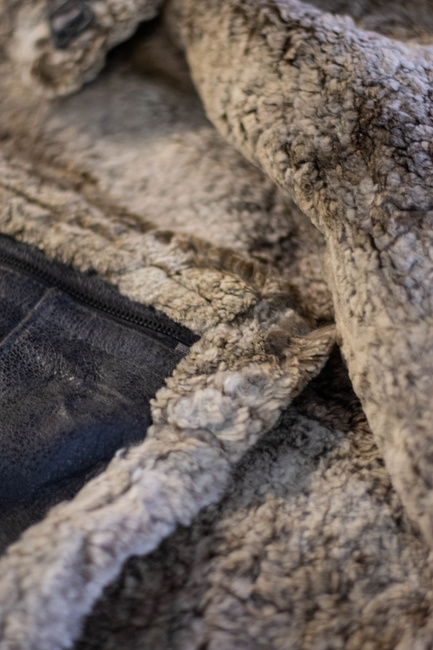 JACHETA DIN PIELE SI BLANA PE INTERIOR - SURPLUS MILITAR AL ARMATEI ROMANE - UZATA