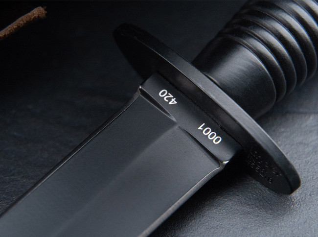 CUTIT DAGGER COMMANDO - NEGRU