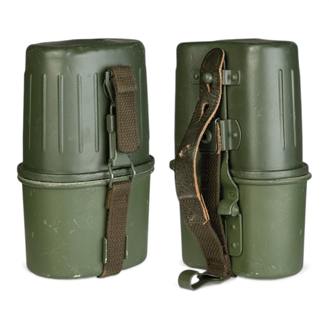 Set bidon pentru apa din plastic cu cana metalica - Surplus Militar Armata Germana - Verde OD/Negru - Uzat