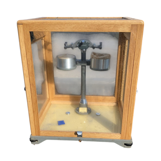 Vintage MEOPTA A-2 ANALYTICAL BALANCE - 50x39x29 cm - 1950's - like new