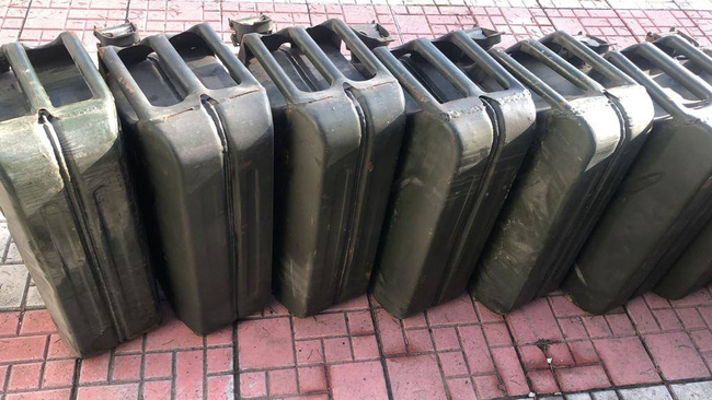 CANISTRA METALICA - 20 L - SURPLUS MILITAR ARMATA ROMANA - IN STARE BUNA