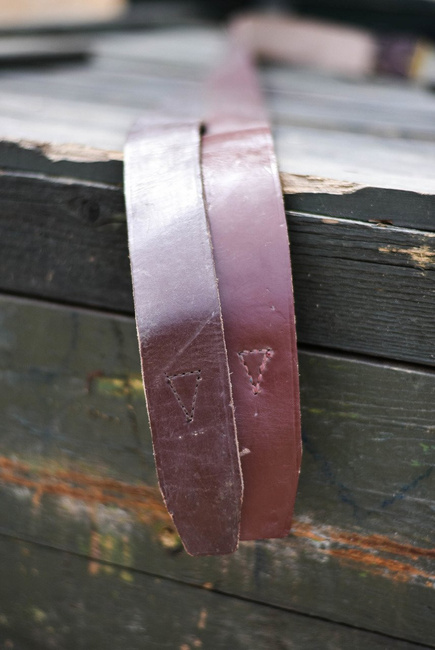 CENTURA DIN PIELE CU PAFTA AURIE - SURPLUS MILITAR ARMATA ROMANA - IN STARE BUNA